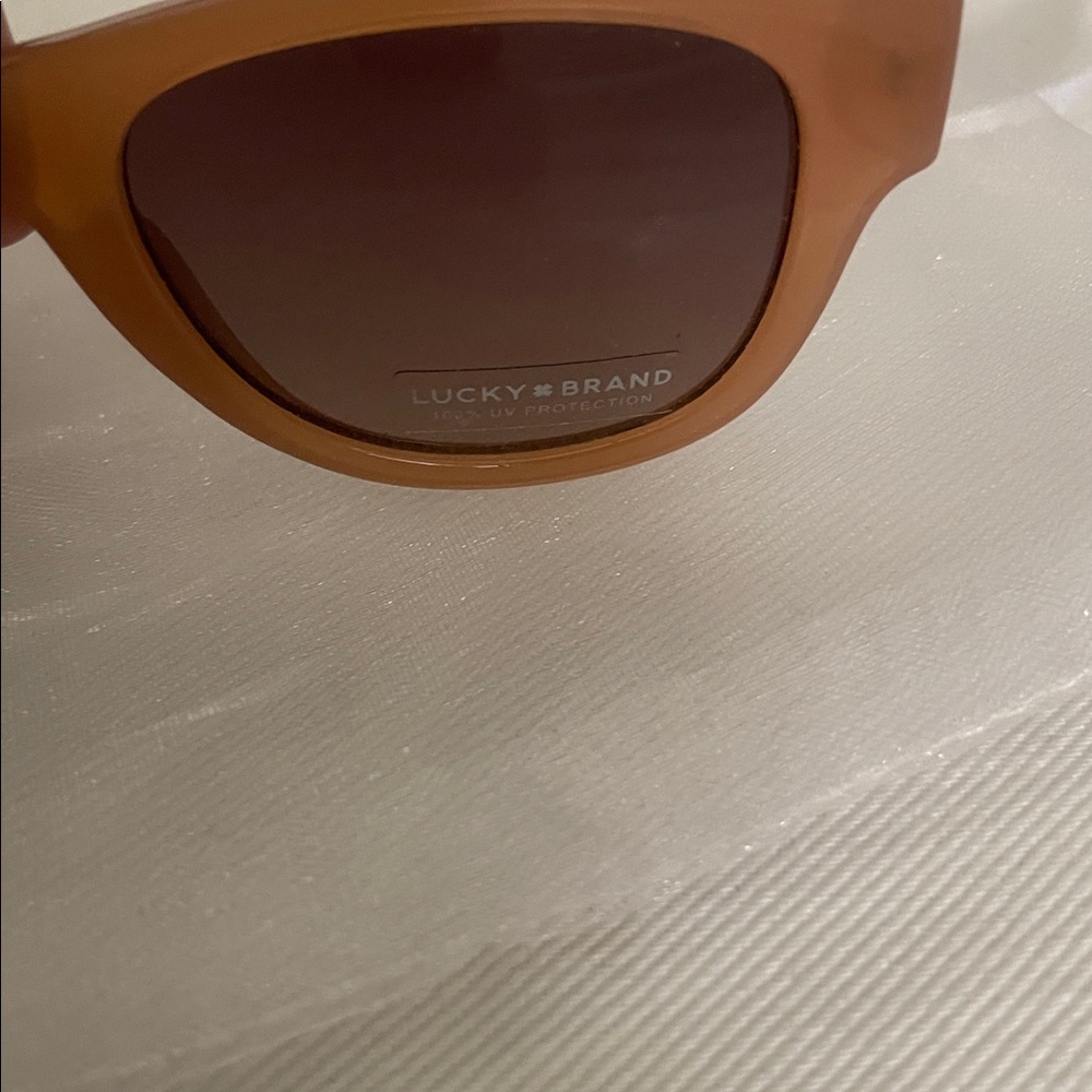 NWT Lucky Brand Matte Blush Soft Square Brown Gradient Lenses Sunglasses - Picture 6 of 6
